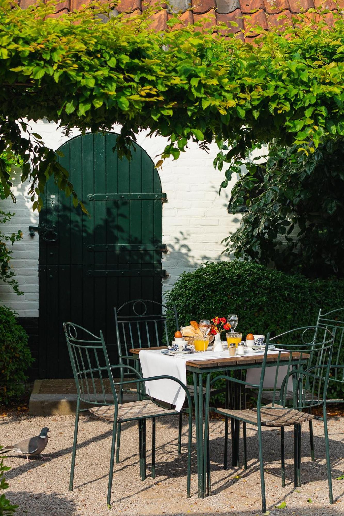 Hotel De Lindenhoeve 3*